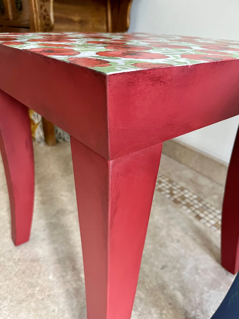 Square side table with decorative top "Splash of Colours"